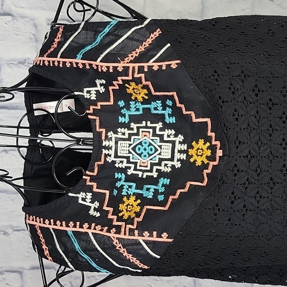 XHILARATION Southwestern Embroidery and Crochet Fringed ‎ Blouse Medium - Picture 2 of 8
